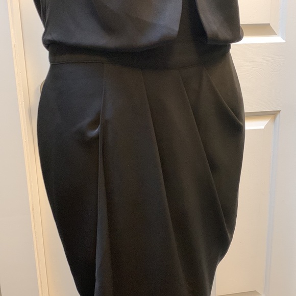 GUESS - Picture 5 of 13